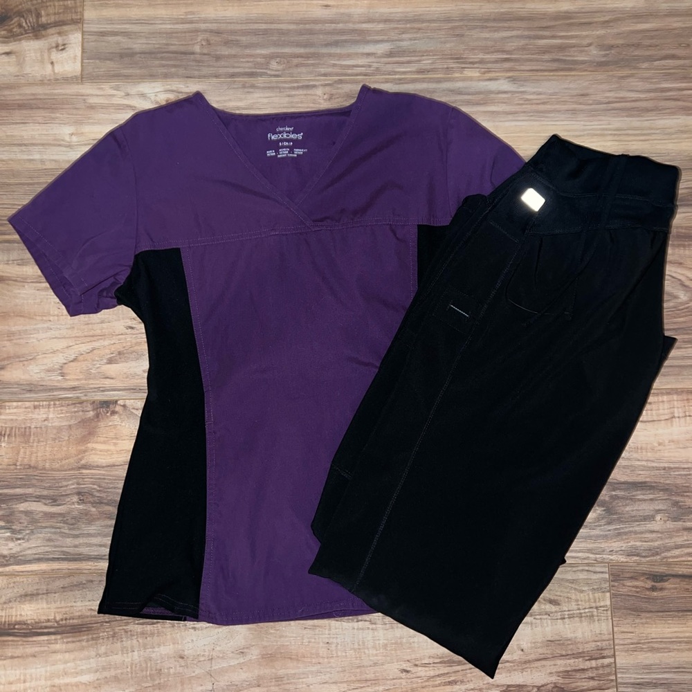 flexibles by cherokee scrub set